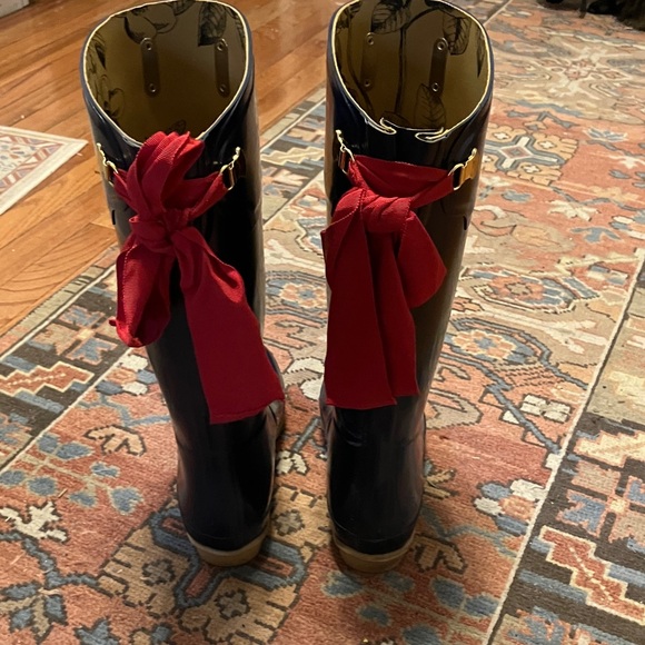 Joules Navy Blue Rain Boots with Gold Accents and Pink bows! RARE